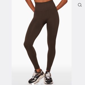 Set Active - Dark Brown Sculptflex Leggings
